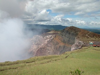 Masaya_volcano_steam.jpg